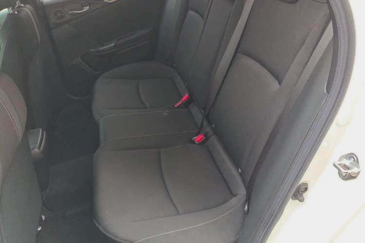 Used Honda Civic 2021 HATCHBACK 220TURBO Manual Driving Pleasure Control Interior 4