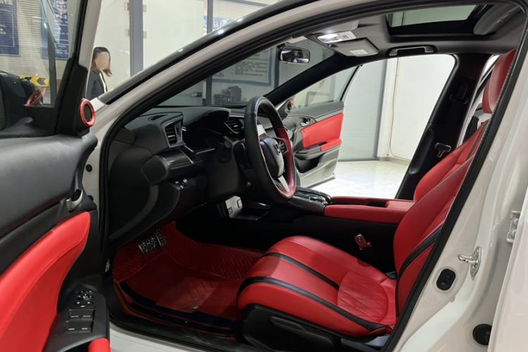 Used Honda Civic 2021 HATCHBACK 220TURBO CVT Trendy Cool Edition Interior 5