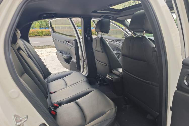 Used Honda Civic 2021 HATCHBACK 220TURBO CVT New Trendsetter Interior 6