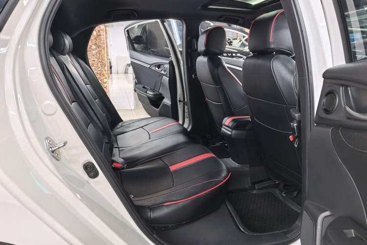 Used Honda Civic 2021 HATCHBACK 220TURBO CVT Trendy Cool Edition Interior 6