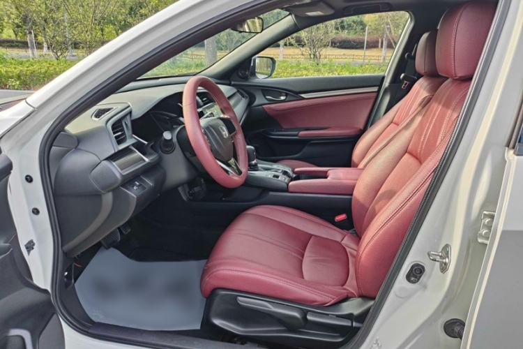Used Honda Civic 2021 HATCHBACK 220TURBO CVT New Trendsetter Interior 6