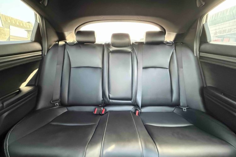 Used Honda Civic 2021 HATCHBACK 220TURBO CVT Trendy Cool Edition Interior 8