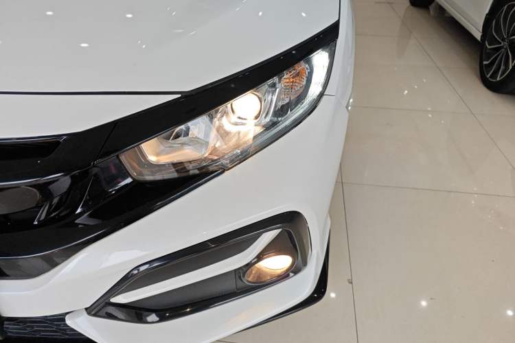 Used Honda Civic 2021 HATCHBACK 220TURBO CVT New Trendsetter Left Front Headlight