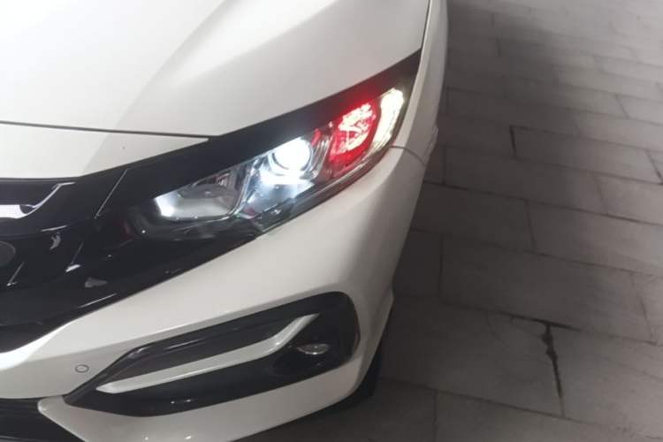 Used Honda Civic 2021 HATCHBACK 220TURBO CVT New Trendsetter Left Front Headlight