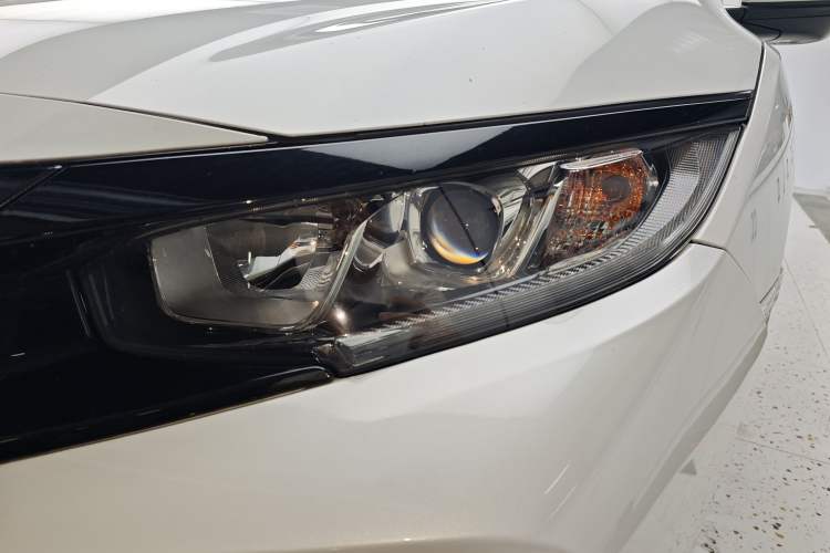Used Honda Civic 2021 HATCHBACK 220TURBO CVT New Trendsetter Left Front Headlight