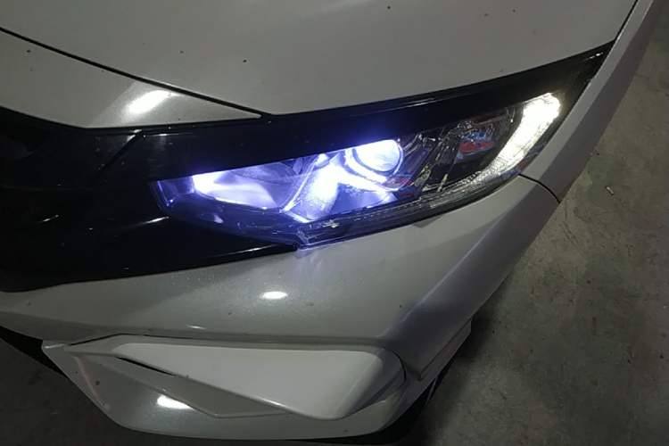 Used Honda Civic 2021 HATCHBACK 220TURBO CVT New Trendsetter Left Front Headlight