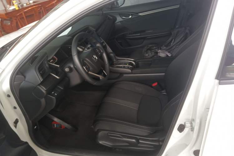 Used Honda Civic 2021 HATCHBACK 220TURBO CVT Trendy Cool Edition Left Front Seat