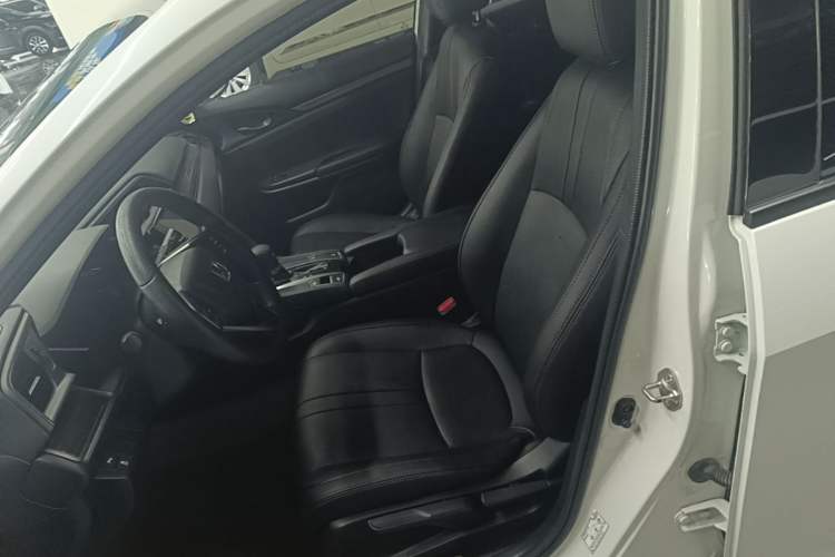 Used Honda Civic 2021 HATCHBACK 220TURBO CVT Dynamic Control Left Front Seat