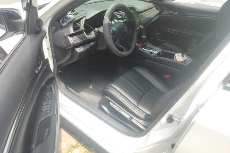 Used Honda Civic 2021 HATCHBACK 220TURBO CVT New Trendsetter Left Front Seat