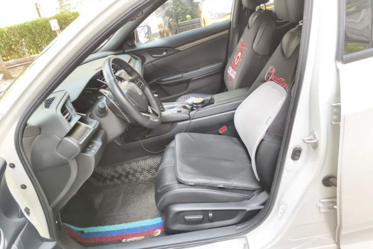 Used Honda Civic 2021 HATCHBACK 220TURBO CVT Dynamic Control Left Front Seat