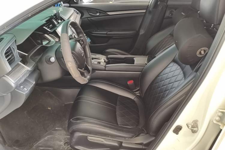Used Honda Civic 2021 HATCHBACK 220TURBO CVT Trendy Cool Edition Left Front Seat