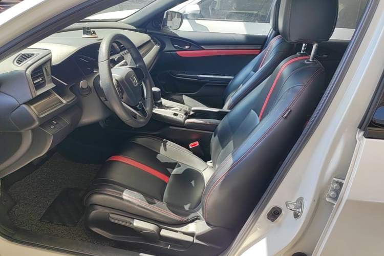 Used Honda Civic 2021 HATCHBACK 220TURBO CVT New Trendsetter Left Front Seat