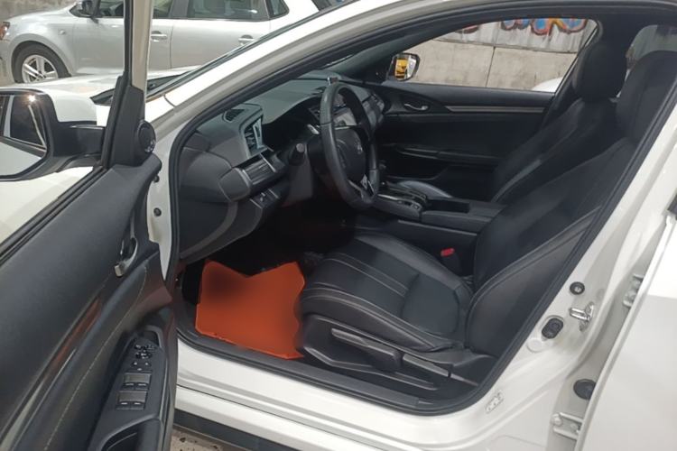 Used Honda Civic 2021 HATCHBACK 220TURBO CVT New Trendsetter Left Front Seat