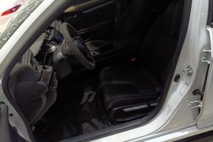 Used Honda Civic 2021 HATCHBACK 220TURBO CVT Trendy Cool Edition Left Front Seat