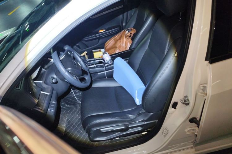 Used Honda Civic 2021 HATCHBACK 220TURBO CVT Trendy Cool Edition Left Front Seat