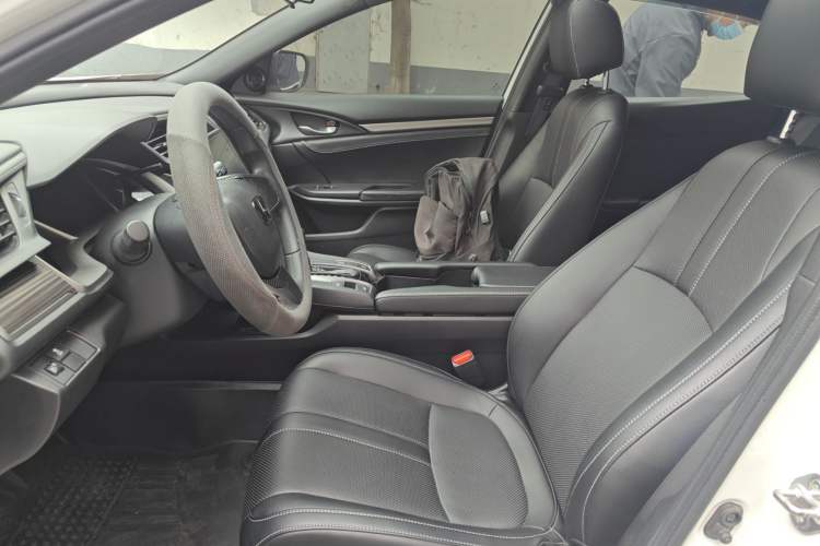 Used Honda Civic 2021 HATCHBACK 220TURBO CVT New Trendsetter Left Front Seat