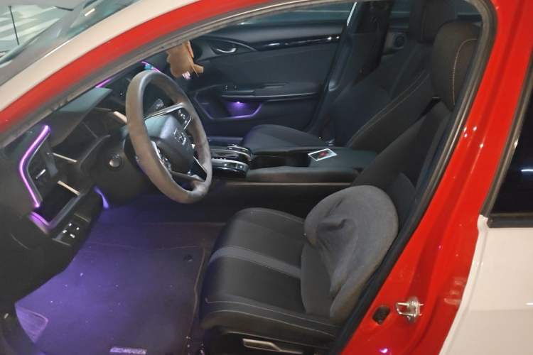 Used Honda Civic 2021 HATCHBACK 220TURBO CVT Trendy Cool Edition Left Front Seat
