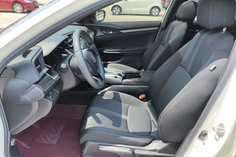 Used Honda Civic 2021 HATCHBACK 220TURBO CVT New Trendsetter Left Front Seat