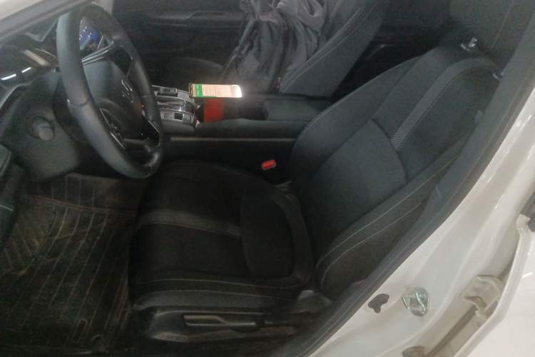 Used Honda Civic 2021 HATCHBACK 220TURBO CVT New Trendsetter Left Front Seat
