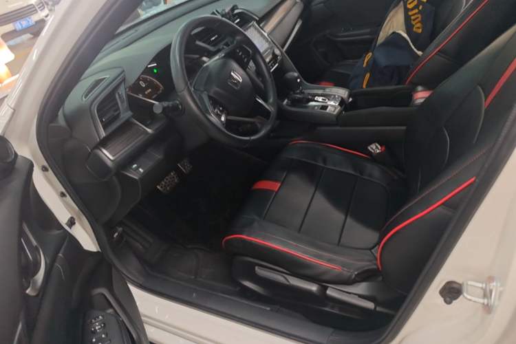 Used Honda Civic 2021 HATCHBACK 220TURBO CVT Trendy Cool Edition Left Front Seat
