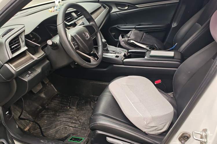 Used Honda Civic 2021 HATCHBACK 220TURBO CVT New Trendsetter Left Front Seat
