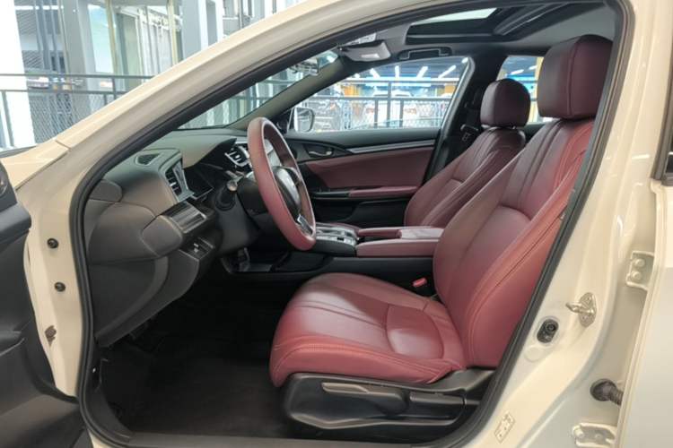 Used Honda Civic 2021 HATCHBACK 220TURBO CVT New Trendsetter Left Front Seat