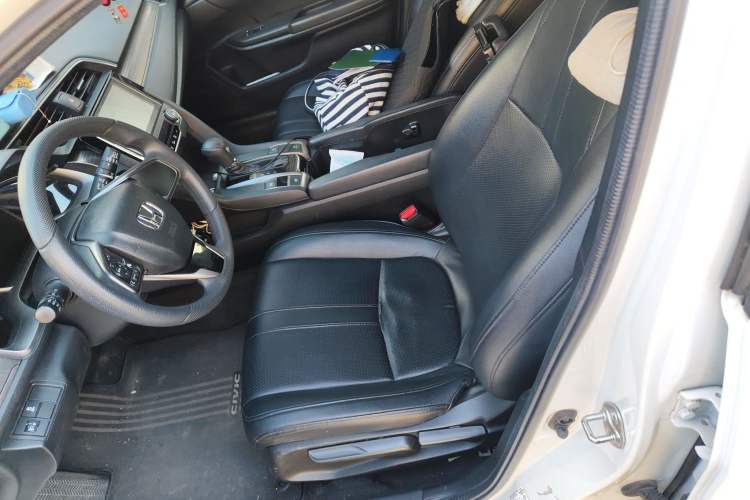 Used Honda Civic 2021 HATCHBACK 220TURBO CVT New Trendsetter Left Front Seat