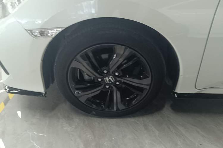 Used Honda Civic 2021 HATCHBACK 220TURBO CVT Dynamic Control Left Front Wheel Hub