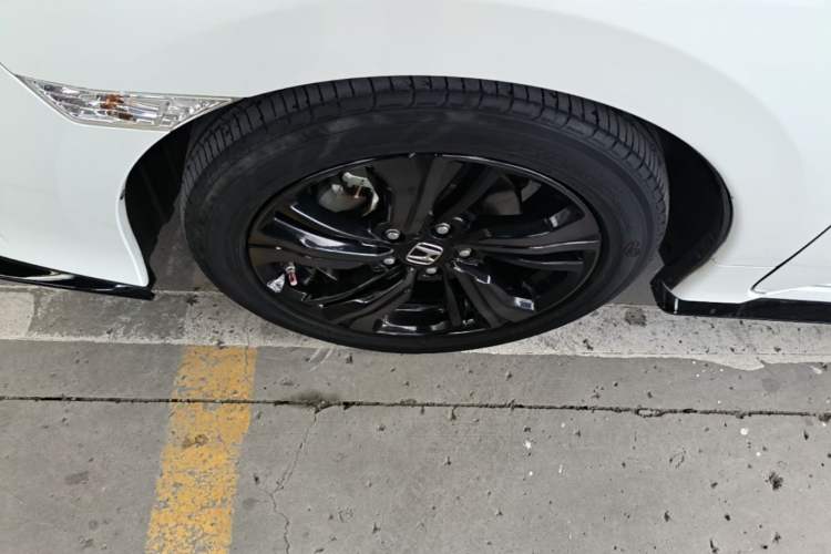 Used Honda Civic 2021 HATCHBACK 220TURBO CVT Trendy Cool Edition Left Front Wheel Hub