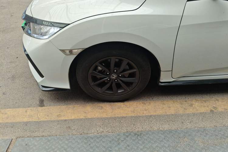 Used Honda Civic 2021 HATCHBACK 220TURBO CVT New Trendsetter Left Front Wheel Hub
