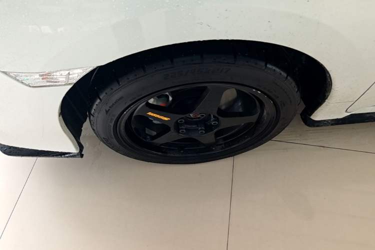 Used Honda Civic 2021 HATCHBACK 220TURBO CVT Trendy Cool Edition Left Front Wheel Hub