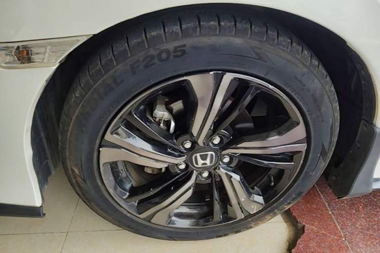Used Honda Civic 2021 HATCHBACK 220TURBO CVT Trendy Cool Edition Left Front Wheel Hub
