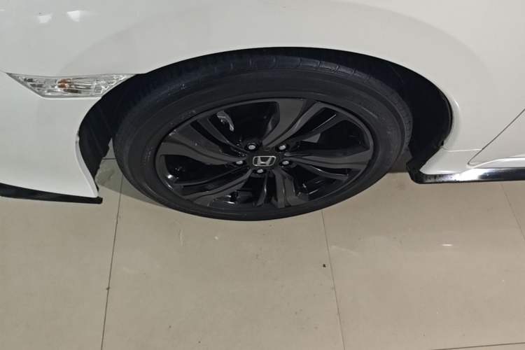 Used Honda Civic 2021 HATCHBACK 220TURBO CVT Trendy Cool Edition Left Front Wheel Hub