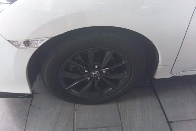 Used Honda Civic 2021 HATCHBACK 220TURBO CVT New Trendsetter Left Front Wheel Hub