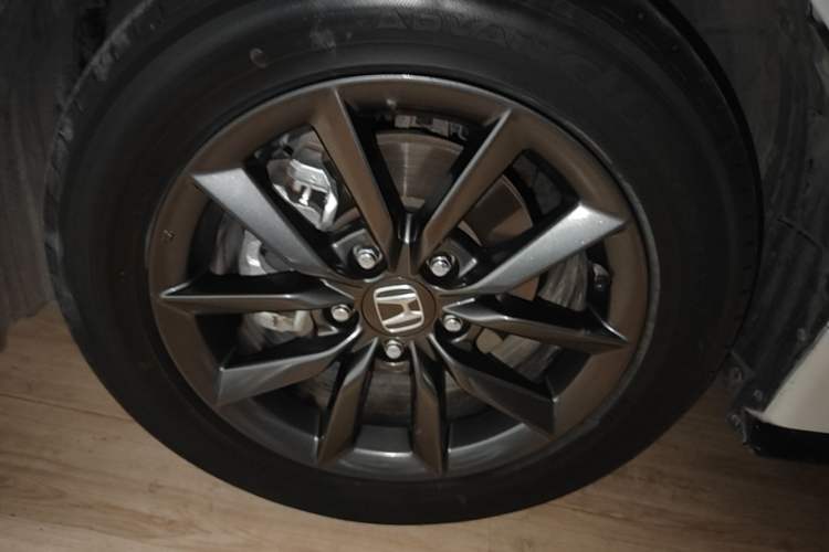 Used Honda Civic 2021 HATCHBACK 220TURBO CVT New Trendsetter Left Front Wheel Hub