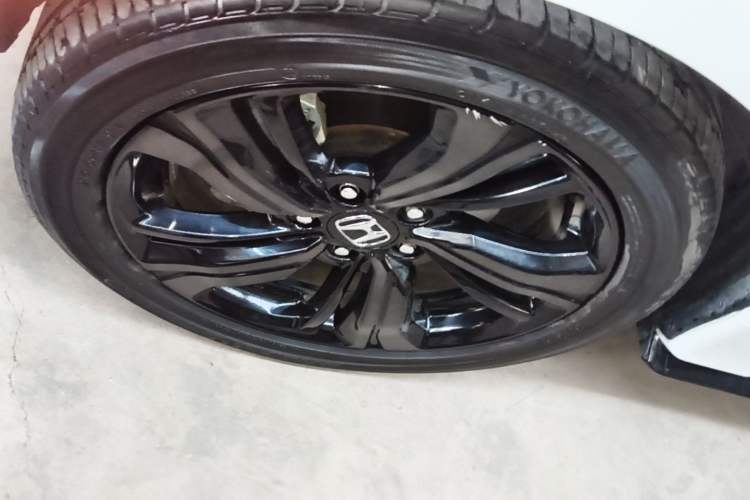 Used Honda Civic 2021 HATCHBACK 220TURBO CVT New Trendsetter Left Front Wheel Hub