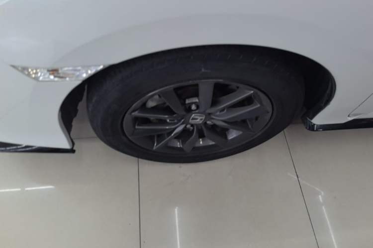 Used Honda Civic 2021 HATCHBACK 220TURBO CVT New Trendsetter Left Front Wheel Hub