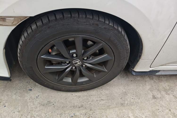 Used Honda Civic 2021 HATCHBACK 220TURBO CVT New Trendsetter Left Front Wheel Hub