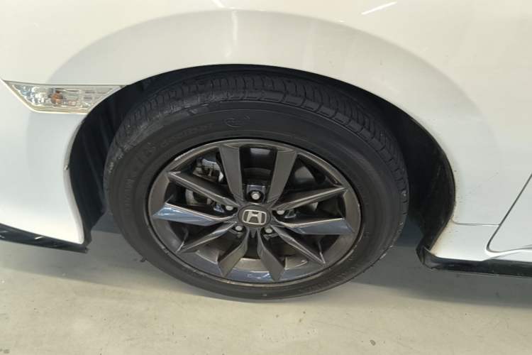 Used Honda Civic 2021 HATCHBACK 220TURBO CVT New Trendsetter Left Front Wheel Hub