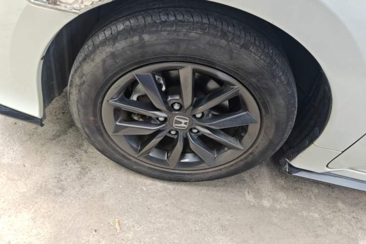 Used Honda Civic 2021 HATCHBACK 220TURBO CVT New Trendsetter Left Front Wheel Hub