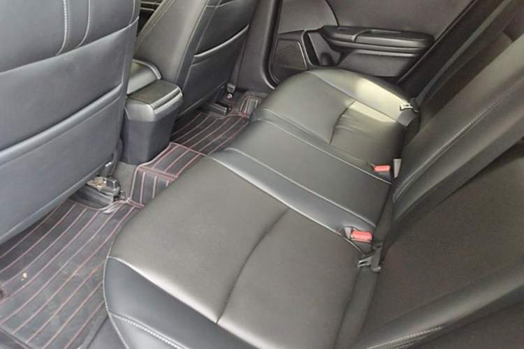 Used Honda Civic 2021 HATCHBACK 220TURBO CVT Trendy Cool Edition Left Rear Seat