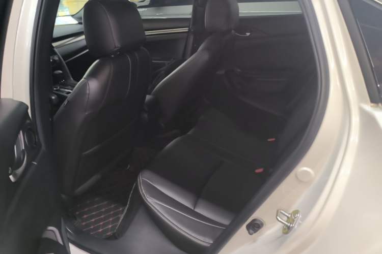 Used Honda Civic 2021 HATCHBACK 220TURBO CVT New Trendsetter Left Rear Seat