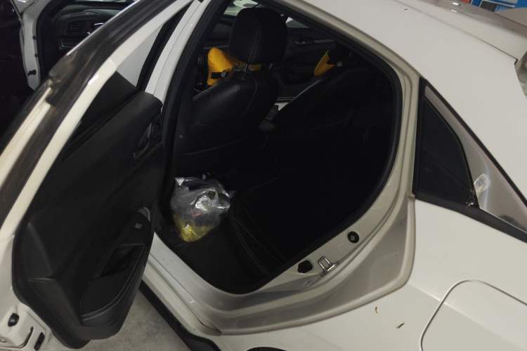 Used Honda Civic 2021 HATCHBACK 220TURBO CVT New Trendsetter Left Rear Seat