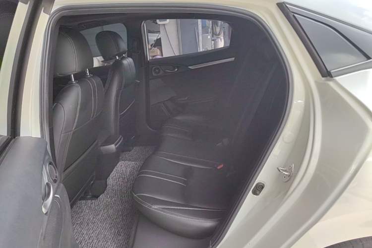 Used Honda Civic 2021 HATCHBACK 220TURBO CVT Trendy Cool Edition Left Rear Seat