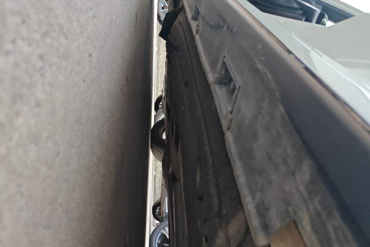 Used Honda Civic 2021 HATCHBACK 220TURBO CVT New Trendsetter Left Side Sill