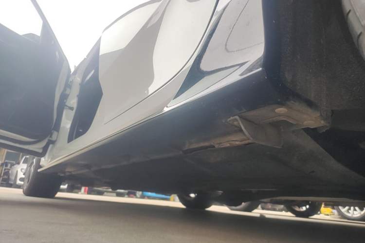 Used Honda Civic 2021 HATCHBACK 220TURBO CVT New Trendsetter Left Side Sill