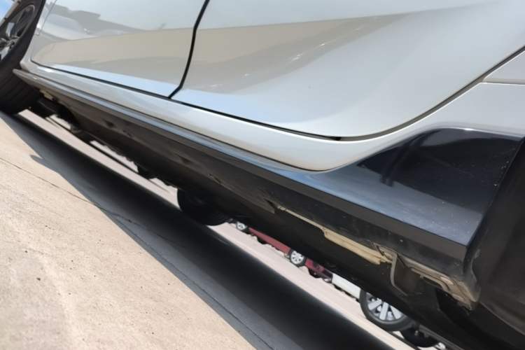 Used Honda Civic 2021 HATCHBACK 220TURBO CVT New Trendsetter Left Side Sill