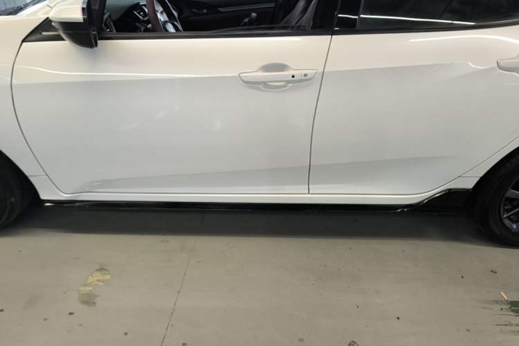 Used Honda Civic 2021 HATCHBACK 220TURBO CVT New Trendsetter Left Side Sill
