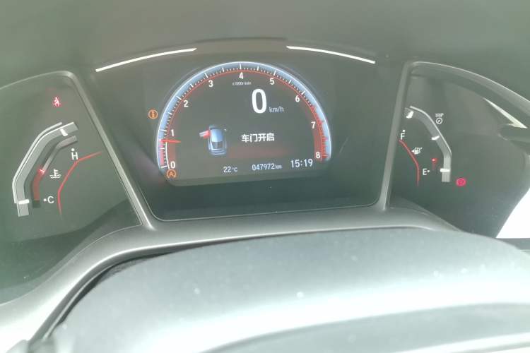 Used Honda Civic 2021 HATCHBACK 220TURBO Manual Driving Pleasure Control Odometer Close Up