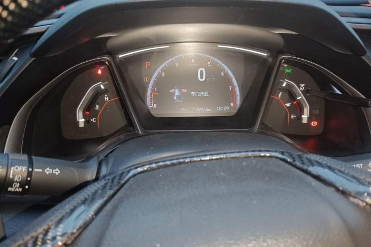 Used Honda Civic 2021 HATCHBACK 220TURBO CVT Trendy Cool Edition Odometer Close Up